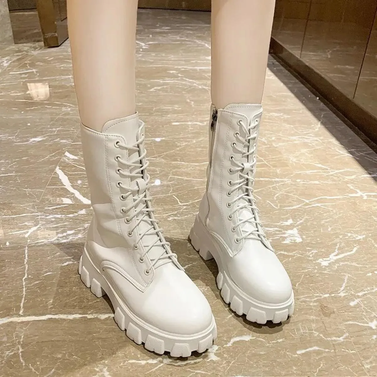 2024 nuove donne di vendita calde stivali inverno caldo moda lace up cerniera tacco alto classico scarpe da donna di colore soli