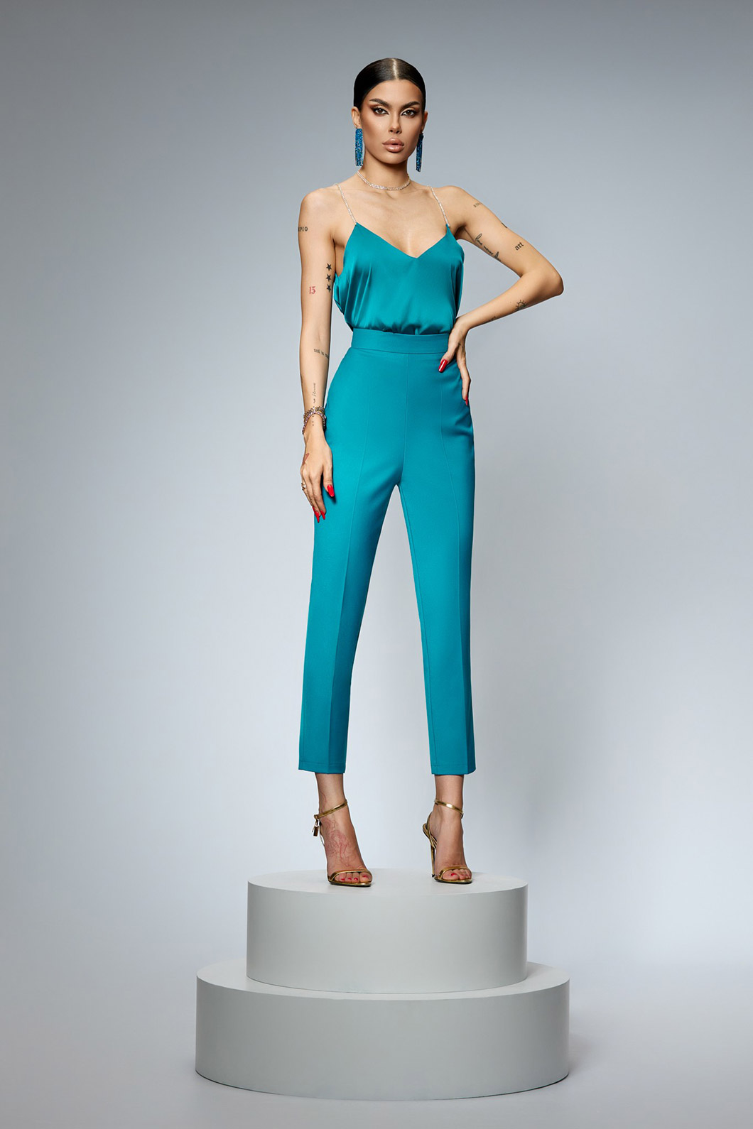 Tailleur giacca e pantaloni blu ottanio